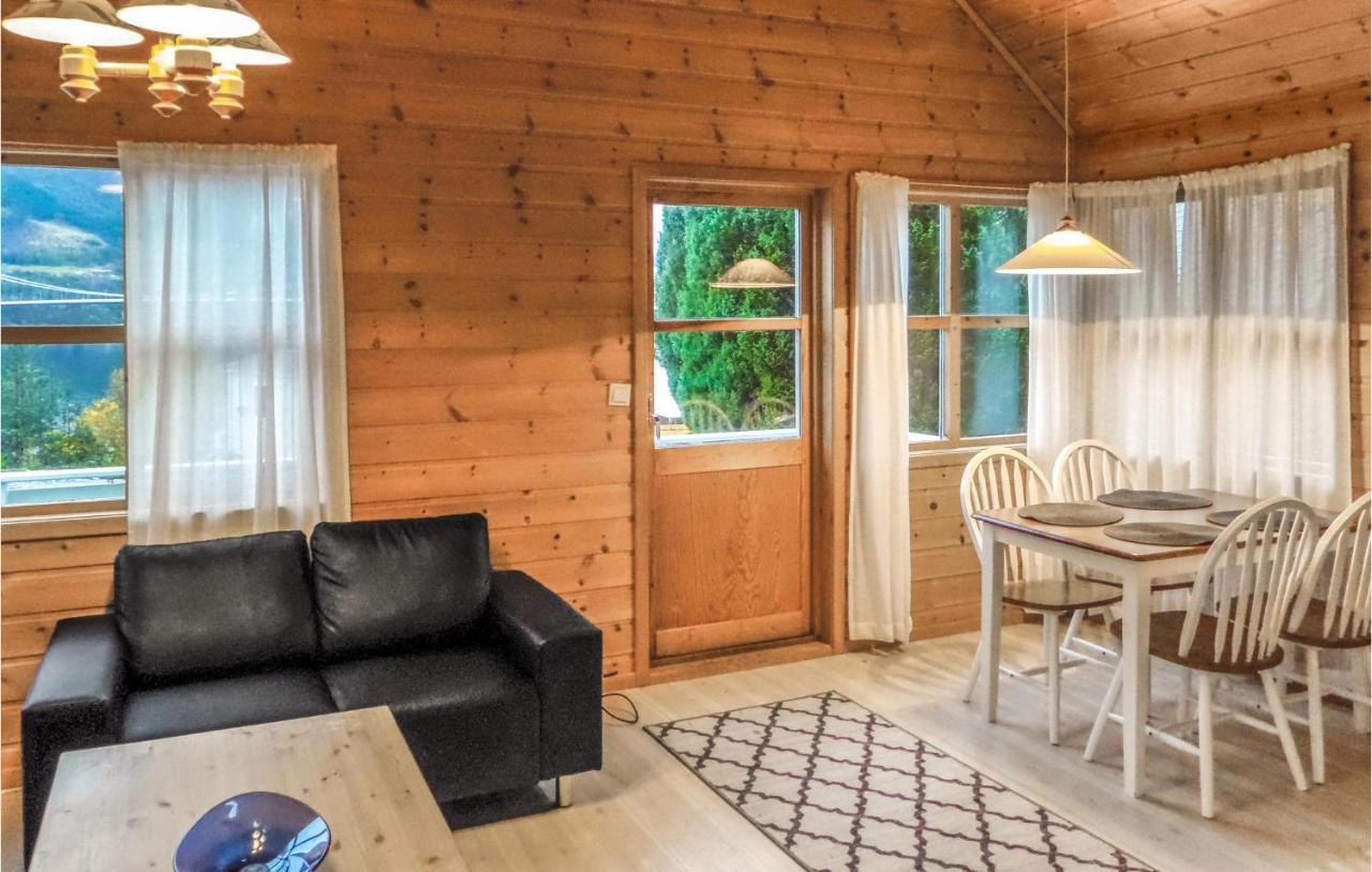 Amazing Home In Vallavik With House Sea View Vangsbygd Εξωτερικό φωτογραφία
