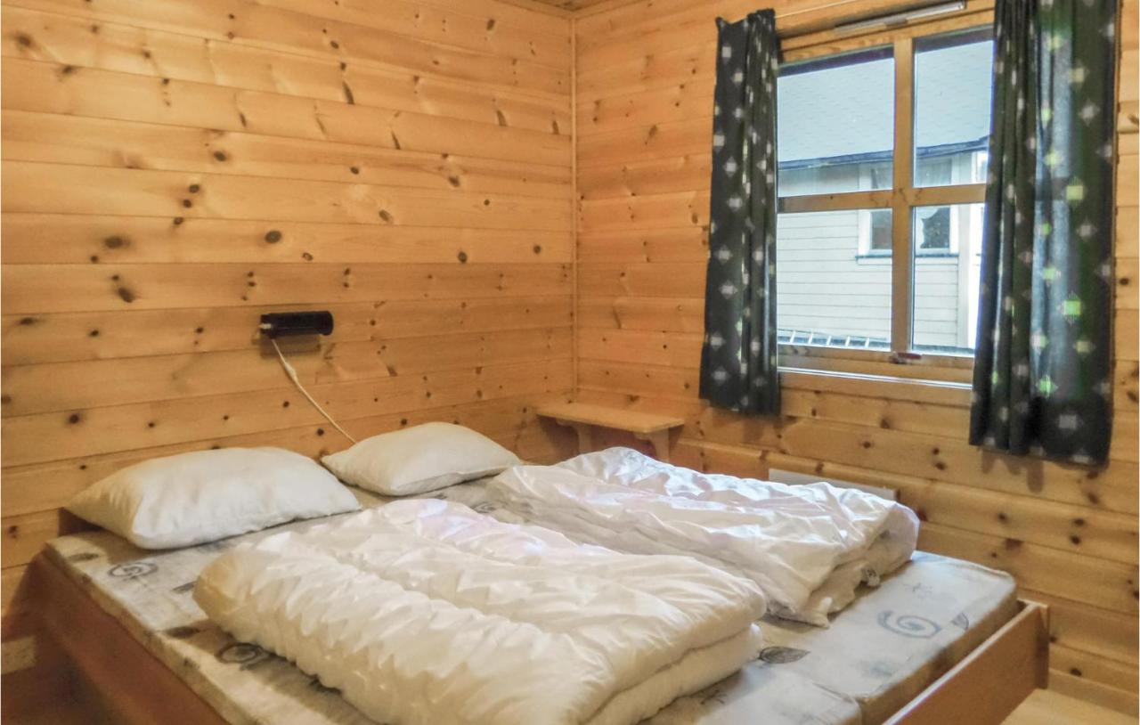 Amazing Home In Vallavik With House Sea View Vangsbygd Εξωτερικό φωτογραφία